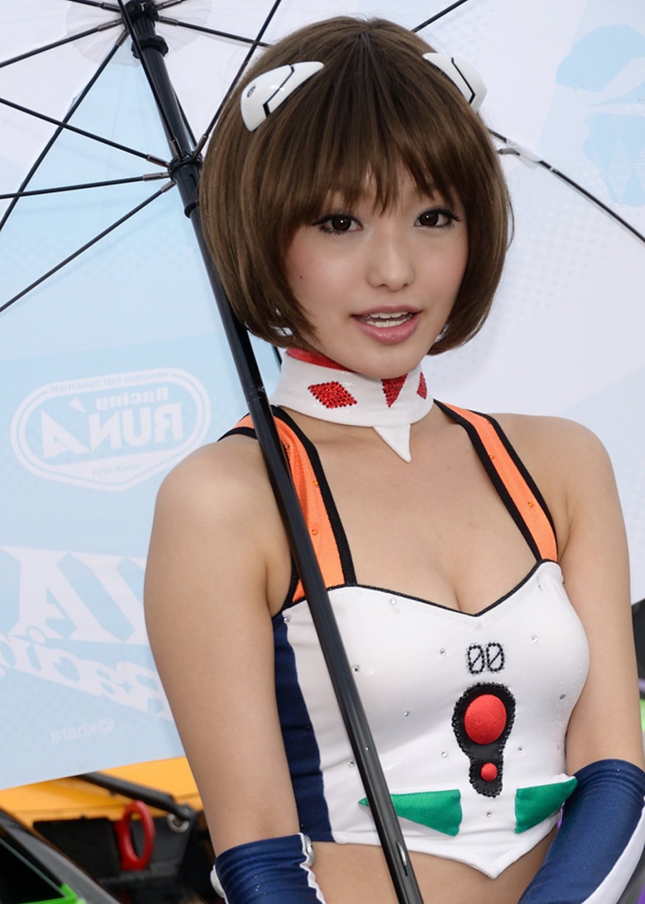 日本赛车女郎水谷望爱制服写真