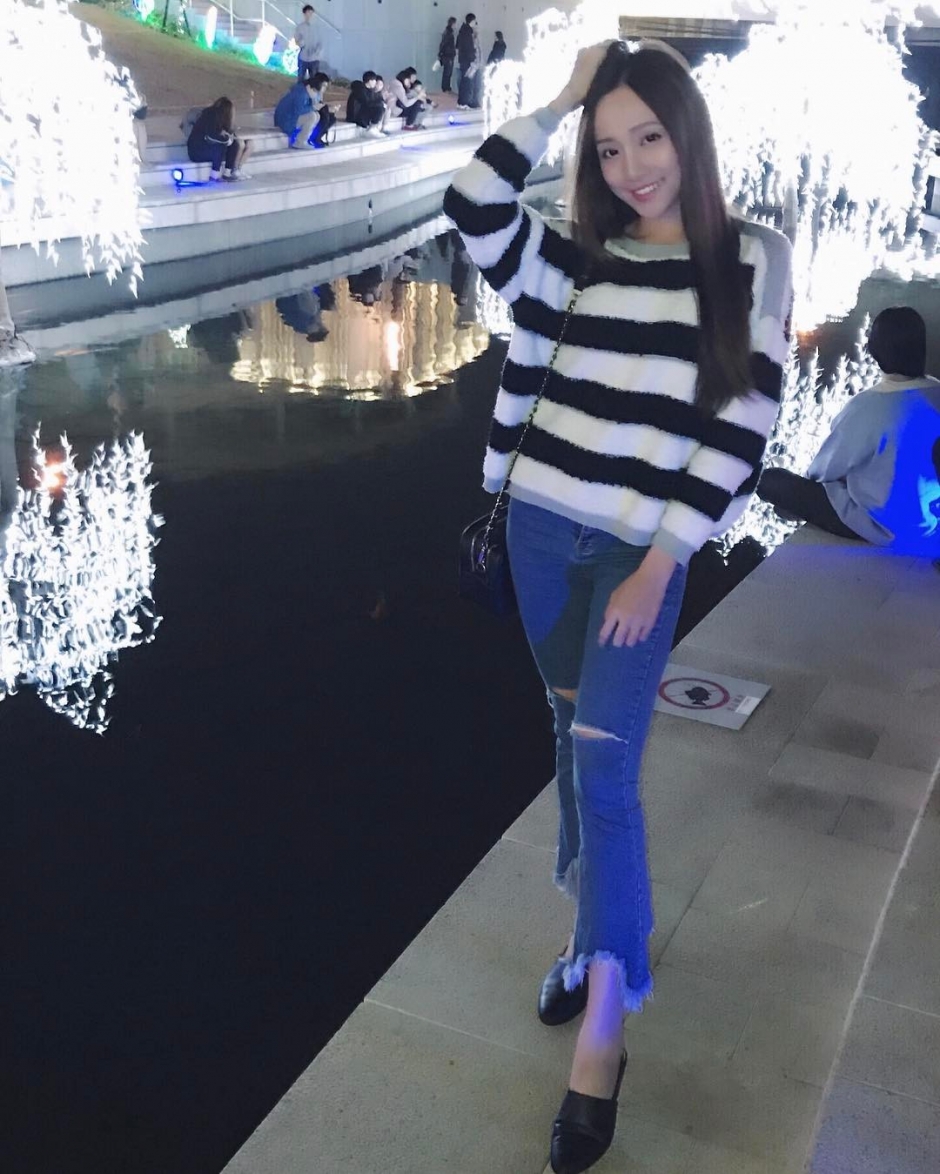 美女模特罗依璇私房自拍照气质迷人