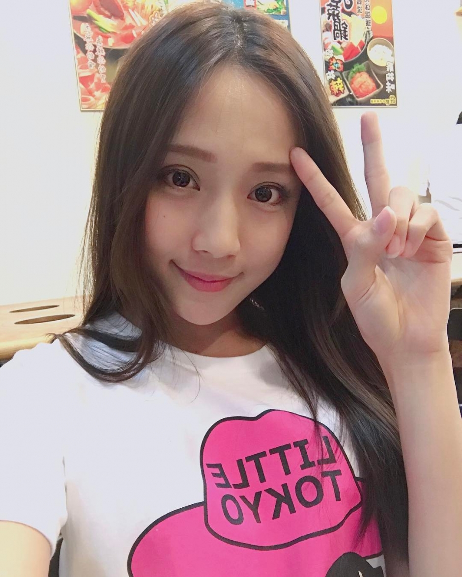 美女模特罗依璇私房自拍照气质迷人