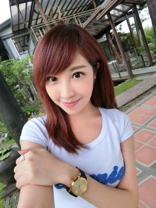 美女主播黄若薇生活自拍照甜美迷人