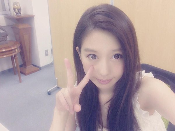 日本美女工藤紬比基尼私房照丰满迷人