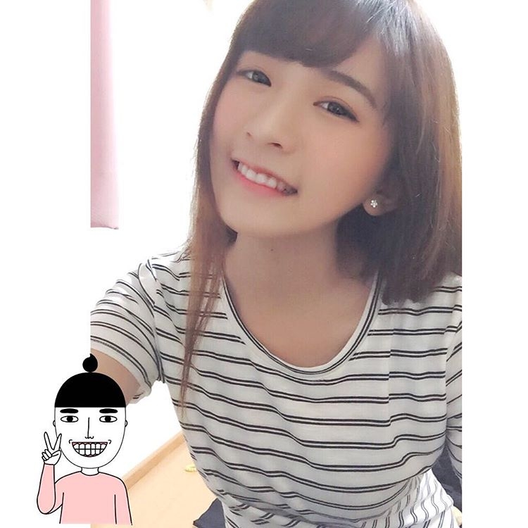 台湾美女陈语谦私房自拍照甜美迷人