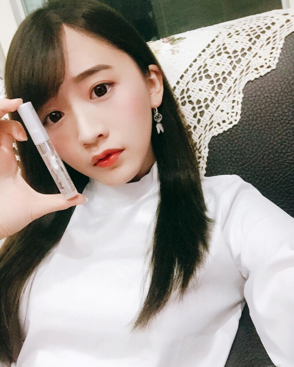 台湾美女陈语谦私房自拍照甜美迷人