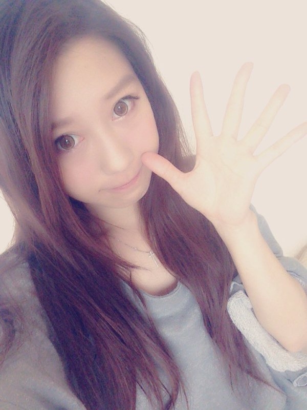 日本美女工藤紬比基尼私房照丰满迷人