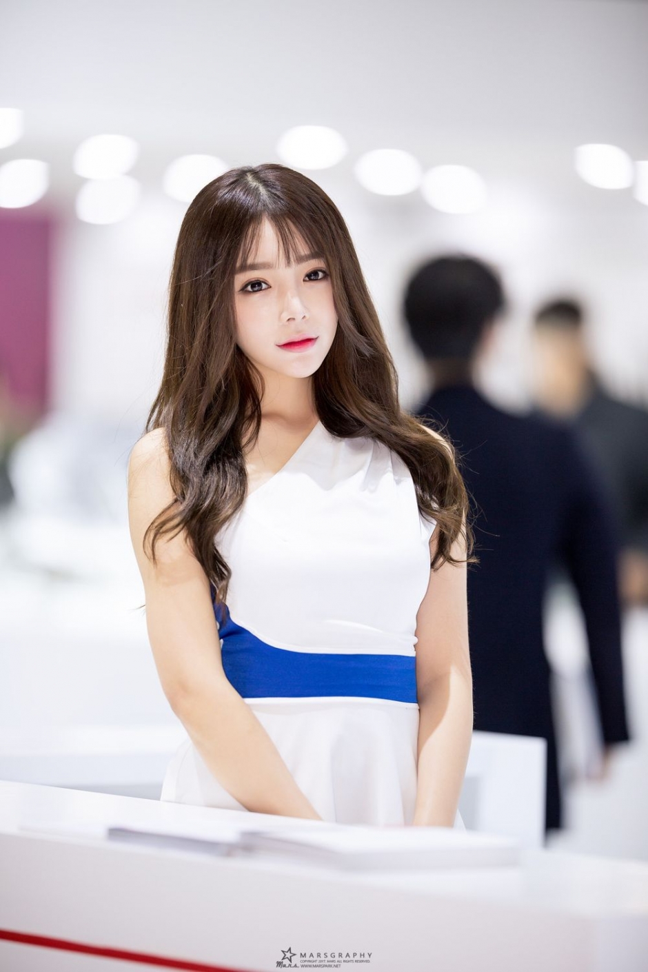 韩国美女模特韩智妍居家写真甜美迷人