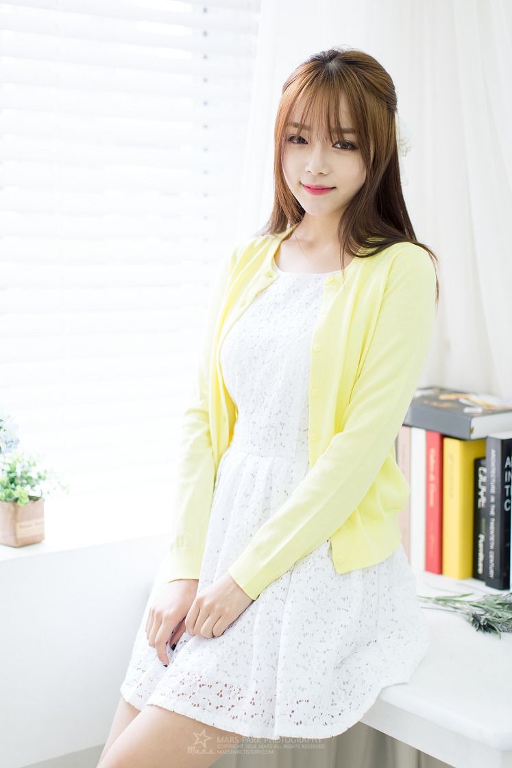 韩国美女模特韩智妍居家写真甜美迷人