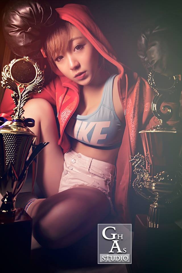 美女萝莉宝蔓性感自拍照美乳诱人