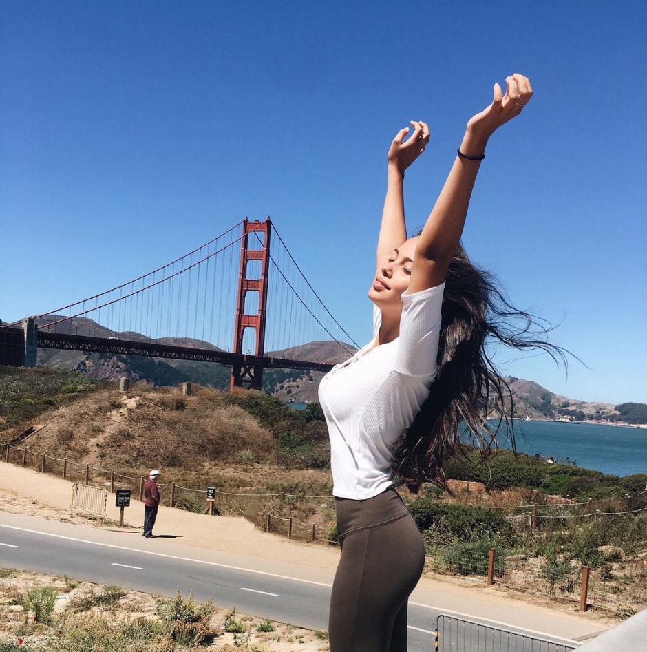 比基尼美女Fiona Barron性感私房照