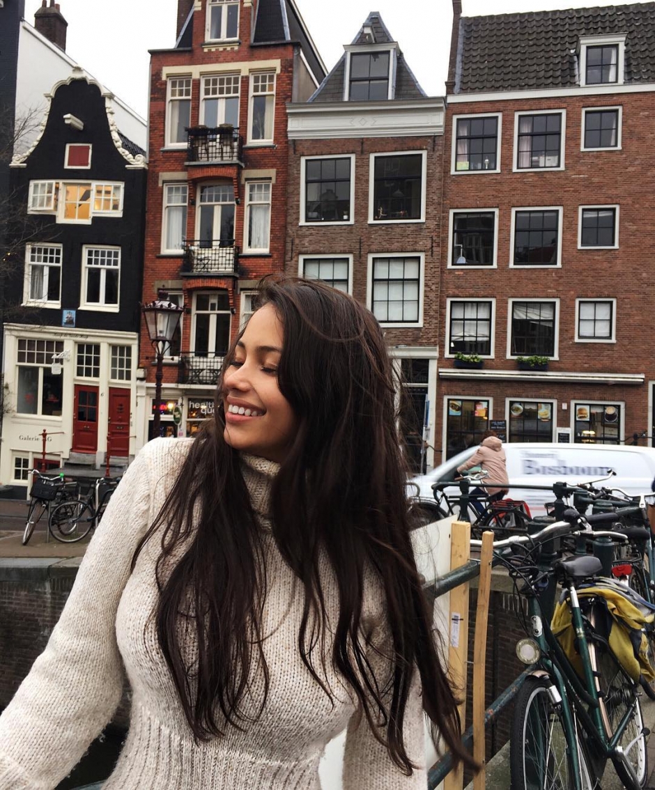 比基尼美女Fiona Barron性感私房照