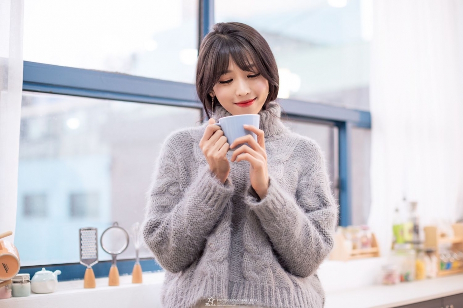 韩国美女李仁慧居家写真美腿迷人