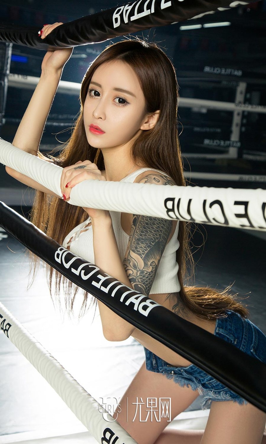 尤果网美女琪歌拳台性感写真酥胸诱人