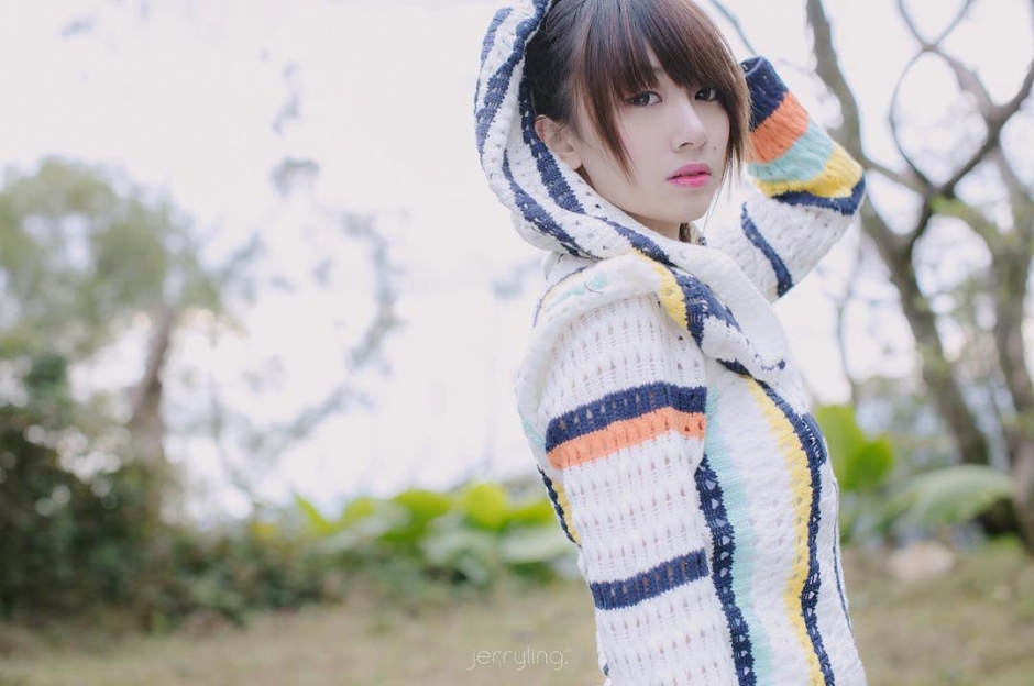 美女模特马俊怡私房内衣写真秀丰满身材