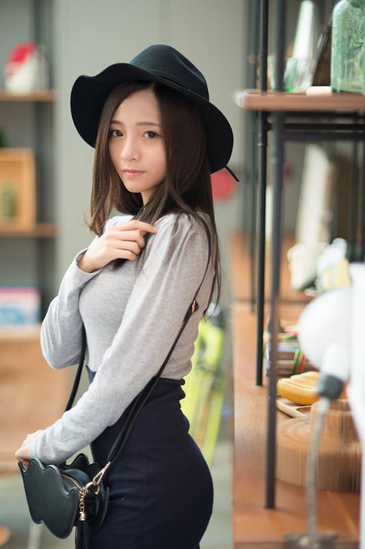 台湾美女萧卉君自拍美照可爱迷人