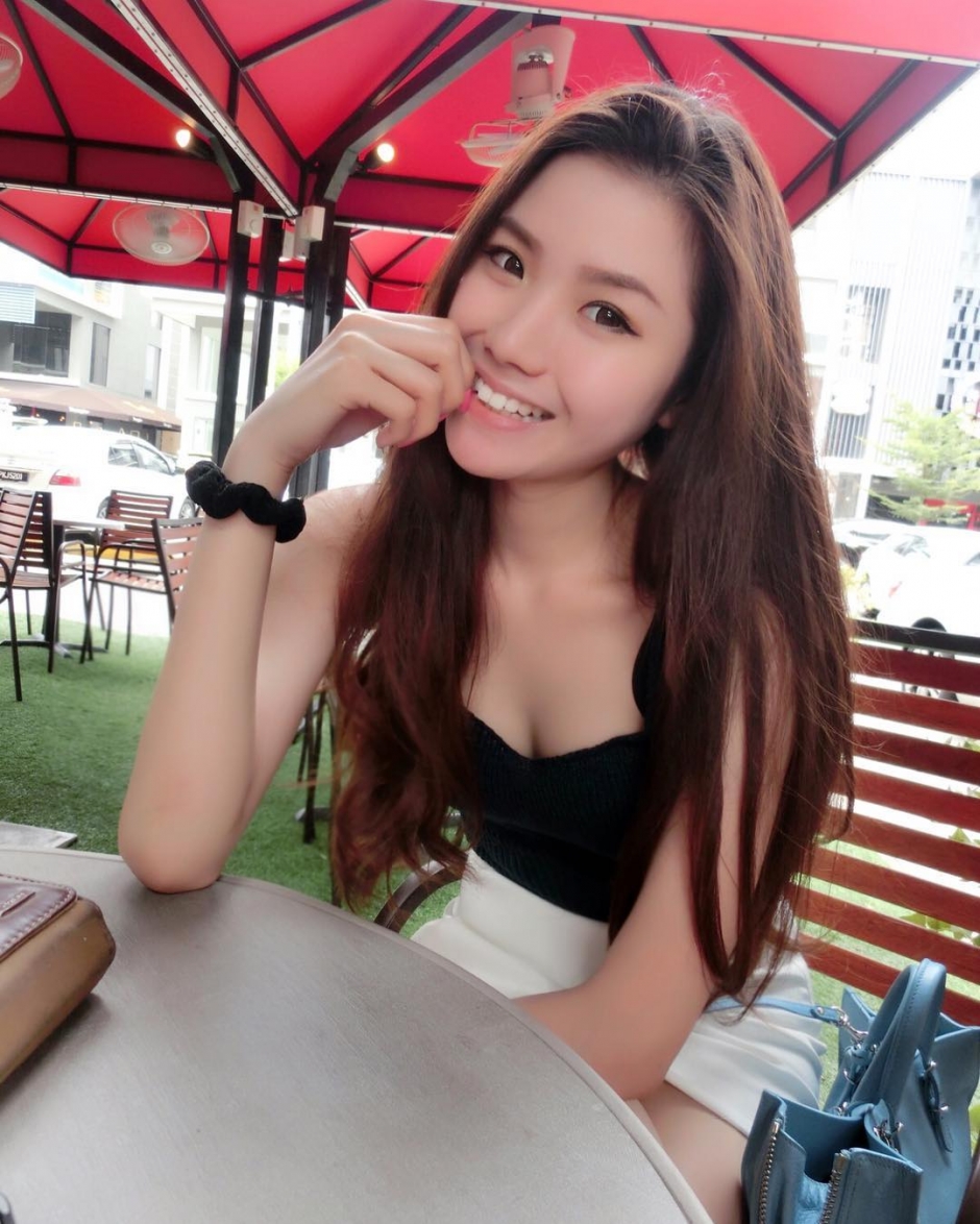 美女空姐Chia Yin自拍私房照甜美迷人