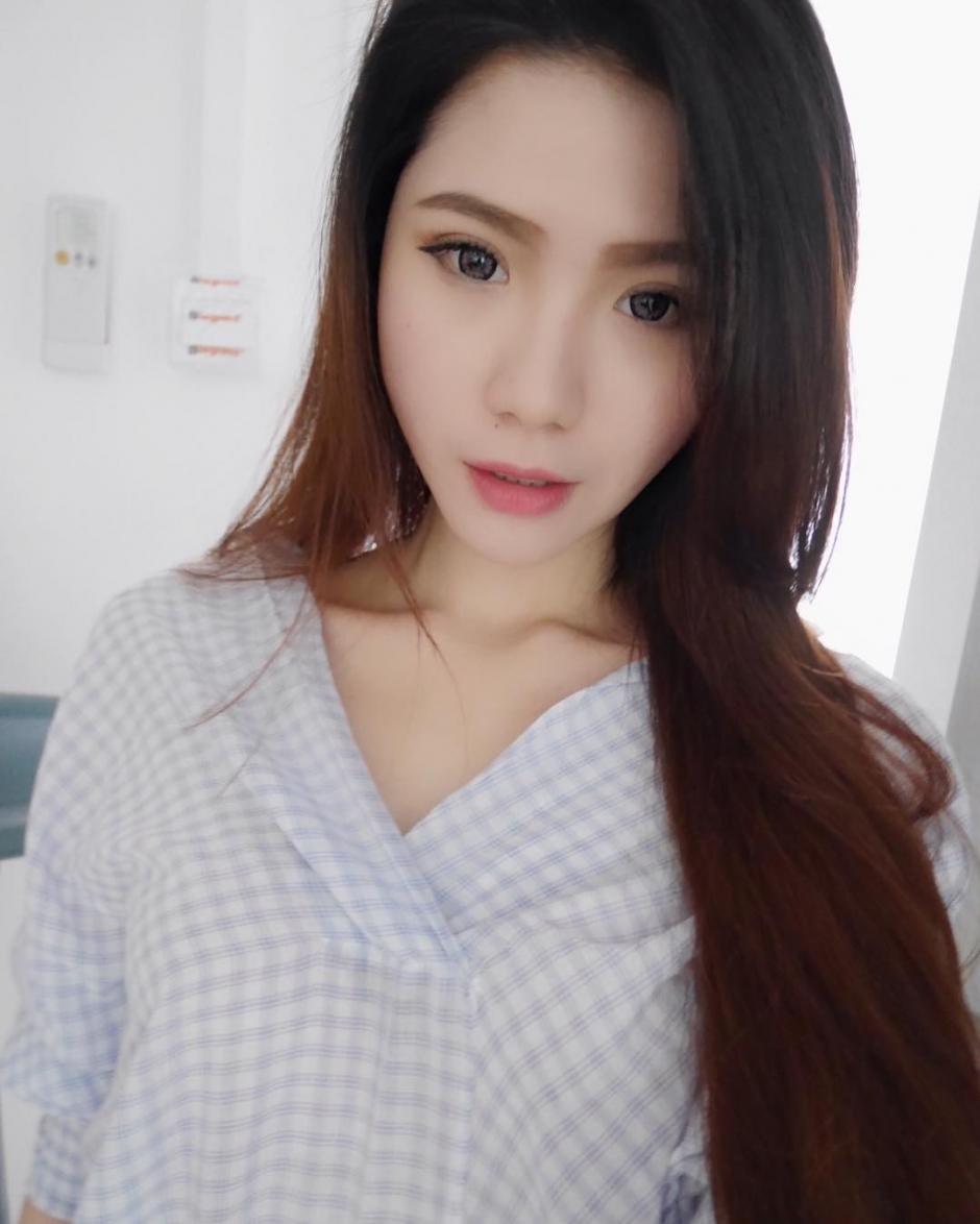 美女空姐Chia Yin自拍私房照甜美迷人