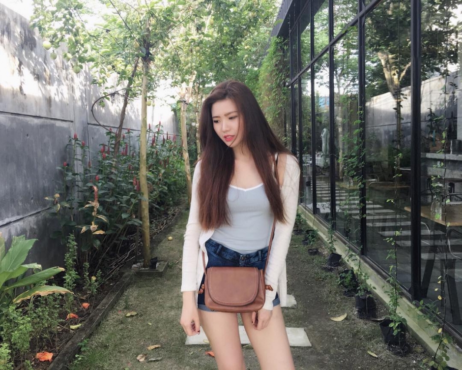 美女空姐Chia Yin自拍私房照甜美迷人