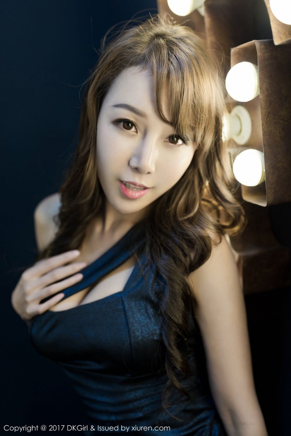 香港美女王沫儿性感内衣写真火辣诱人