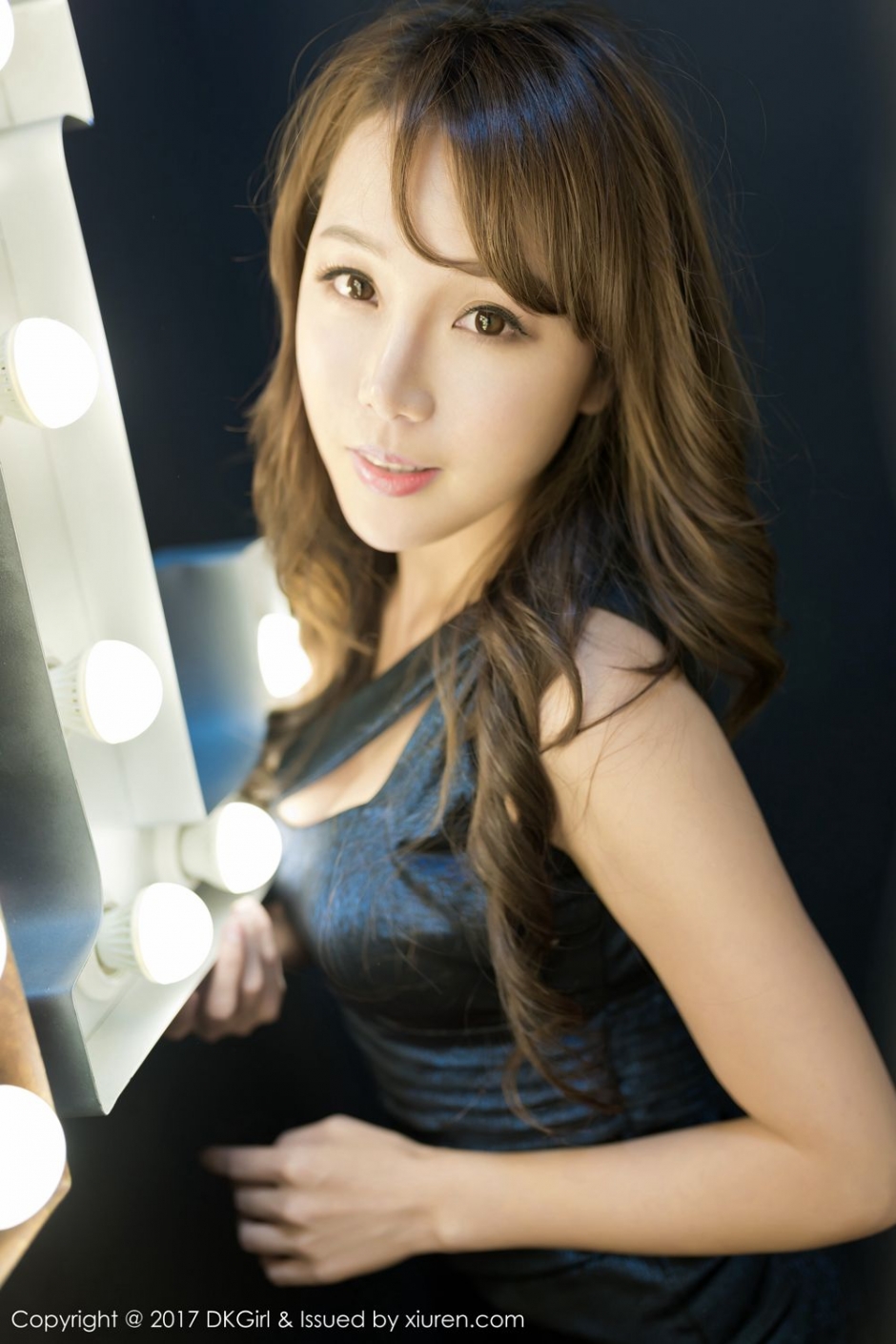 香港美女王沫儿性感内衣写真火辣诱人