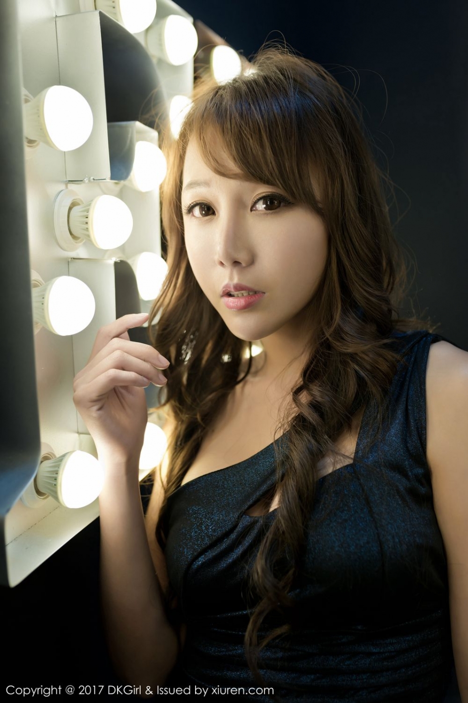 香港美女王沫儿性感内衣写真火辣诱人