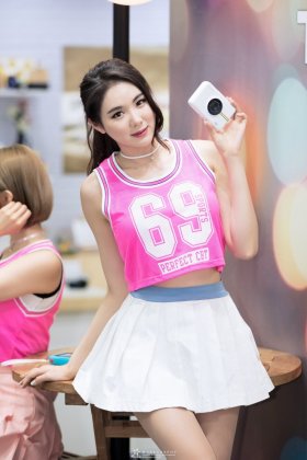 韩国美女闵侑琳短裙唯美写真气质迷人