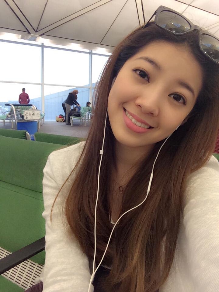 台湾美女周颖立比基尼写真笑容迷人