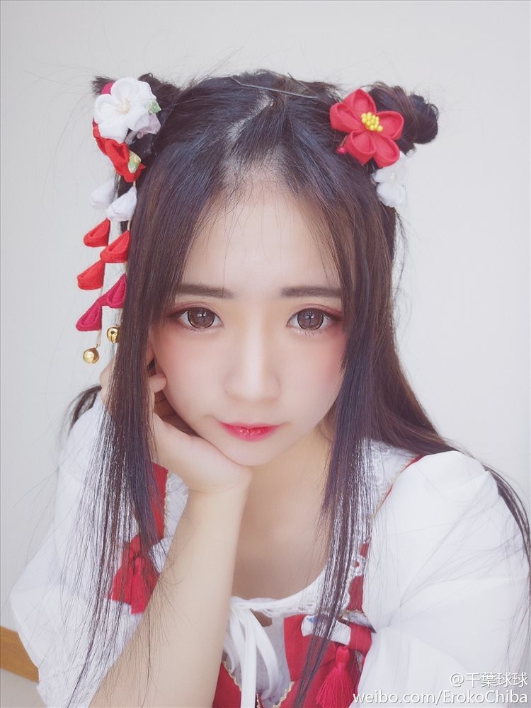中国灵气美女千葉球球养眼Coser图片