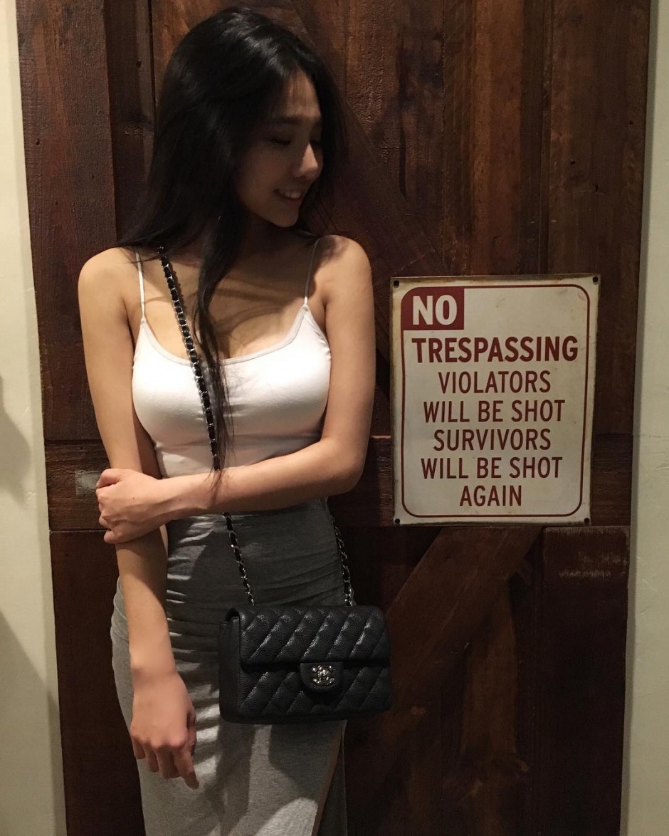 90后模特儿Jubaee性感养眼图片