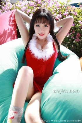 模范学院徐cake圣诞制服写真巨乳诱人