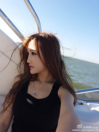 气质模特妤薇Vivian唯美写真集