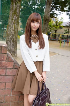 清纯制服美女甜美私房写真
