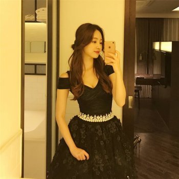 韩国瑜伽老师梁定原唯美自拍照