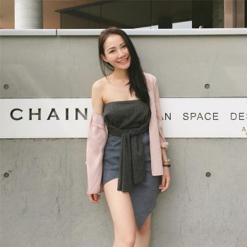 台湾女神Cliarlilhan韩韩迷人图片欣赏