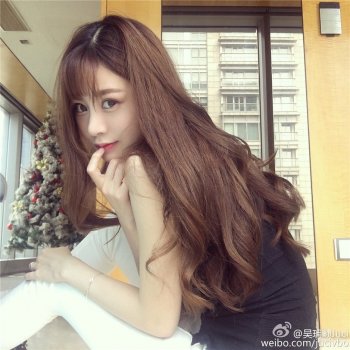 网络美女吴玥颖Juci微博晒素颜照片