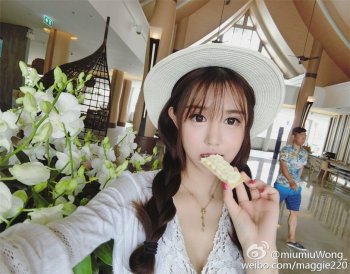 气质美女王婉佳微博养眼生活照片