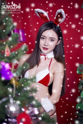 极品性感姐妹花崔昭妍&达思宇上演圣诞大战