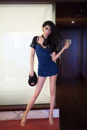 中国长腿模特美女哈尼宝宝写真图片