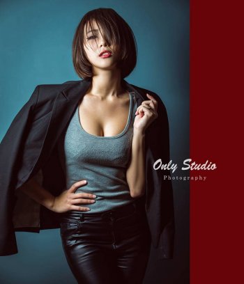 最漂亮的短发妹子希维亚性感居家写真