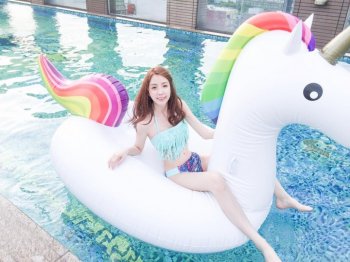 台湾嫩模叶芷君唯美清纯写真图片