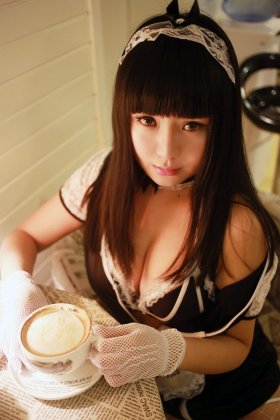 嫩模八宝Icey女仆诱惑丰满写真