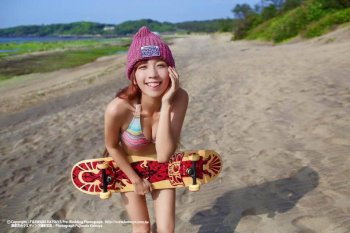 甜心女孩张宇婷沙滩比基尼合辑