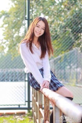 中国第一清纯校花吴玥唯美养眼写真
