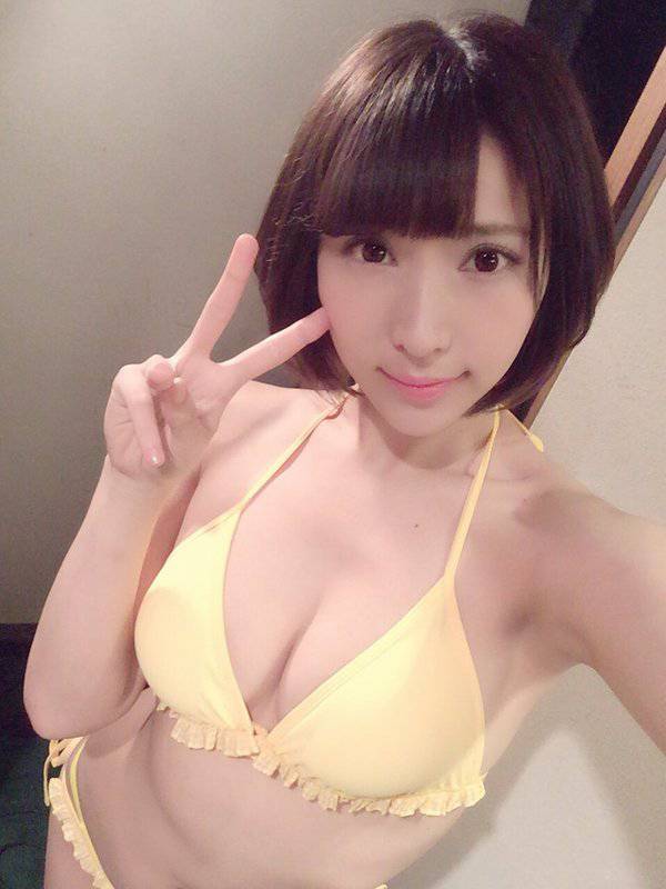 日本短发美少女桐生美希人气高涨