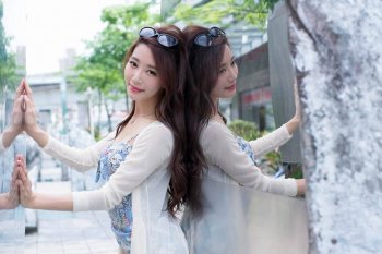 台湾气质腿模玛儿唯美外拍