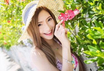 长发清纯女神汪茹怡冲绳旅拍写真