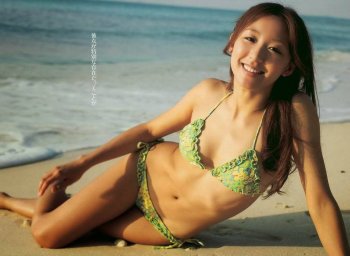 日本泳装美女模特澤山璃奈写真集