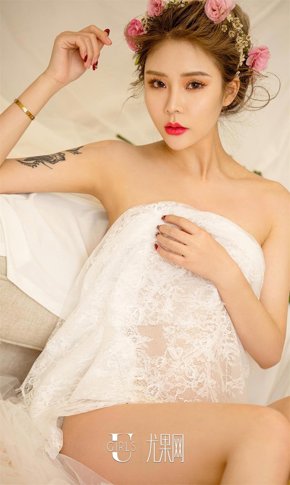 美腿尤物爱丽莎Lisa最新性感艺术照