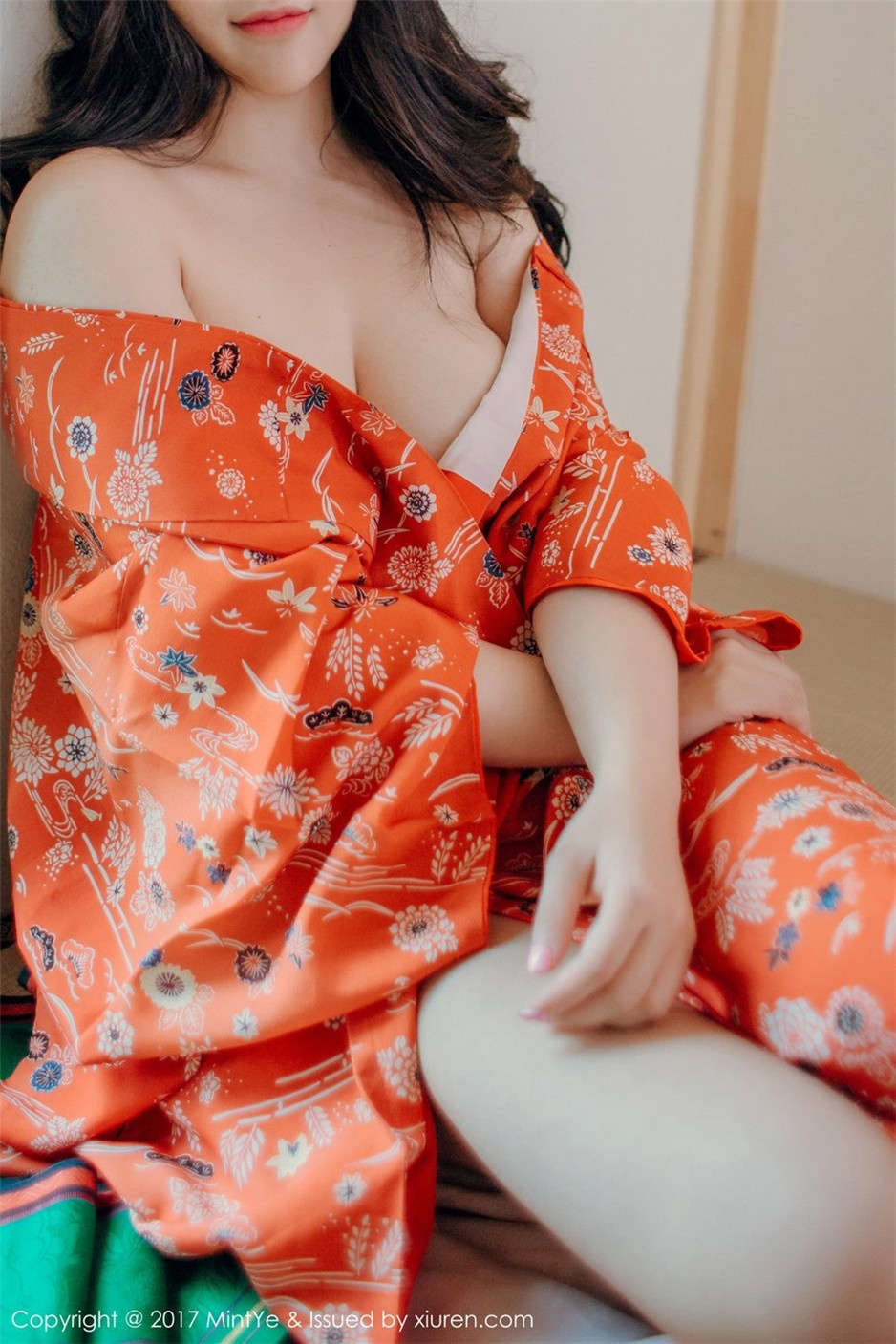 极品美女尤物SukkiQ可儿情趣睡衣写真