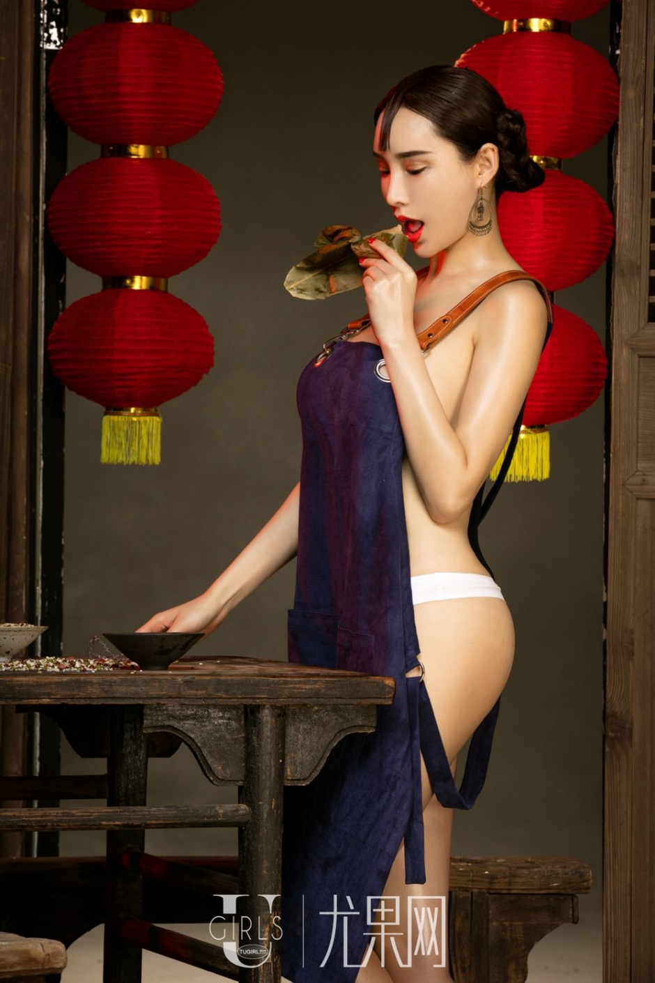 性感女神周妍希酥胸诱人写真