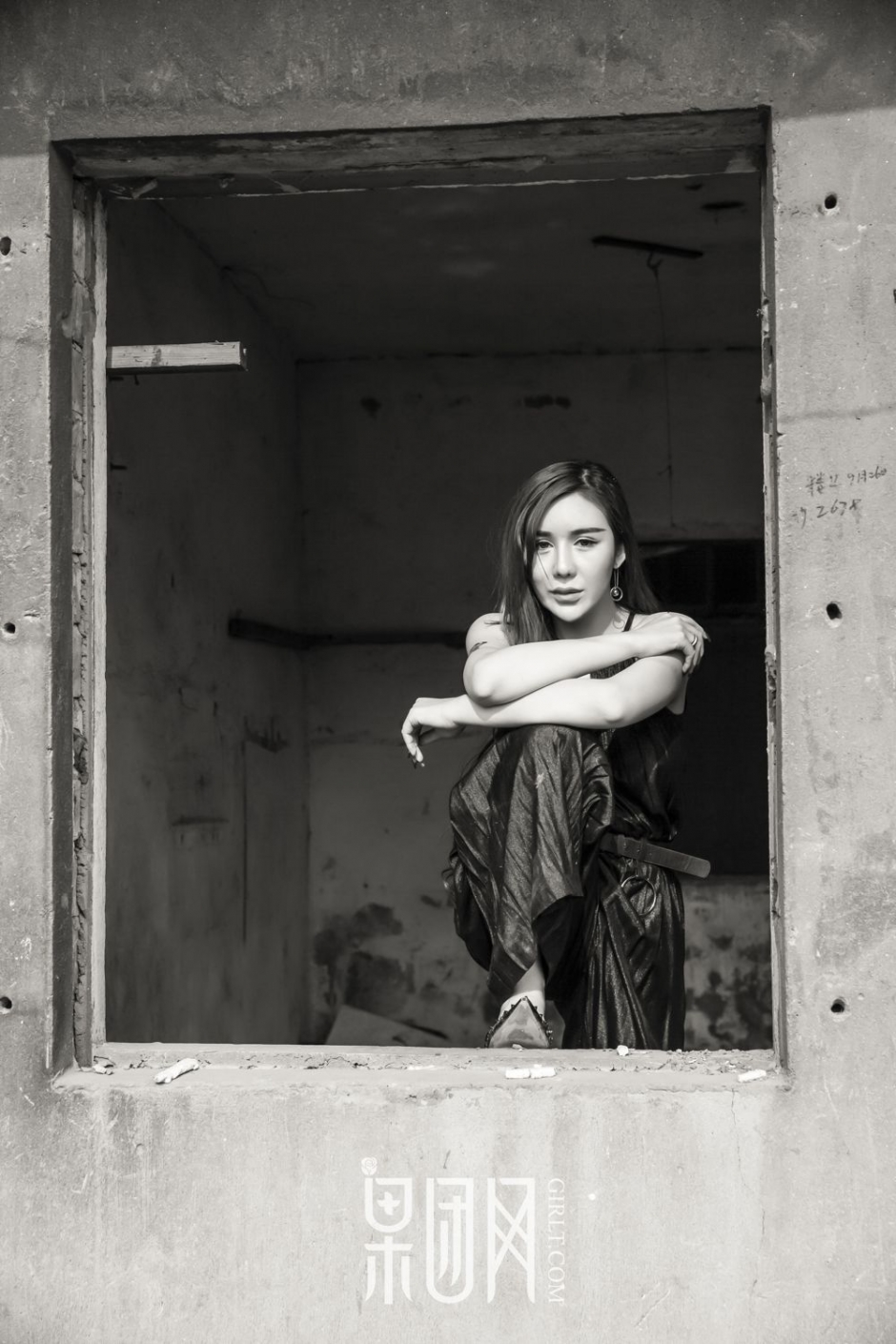 性感美女周晓唯情趣内衣写真火辣诱人