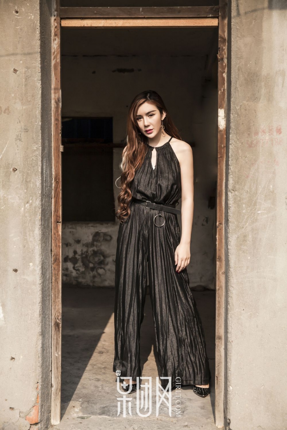 美女模特周晓唯内衣性感写真妩媚诱人